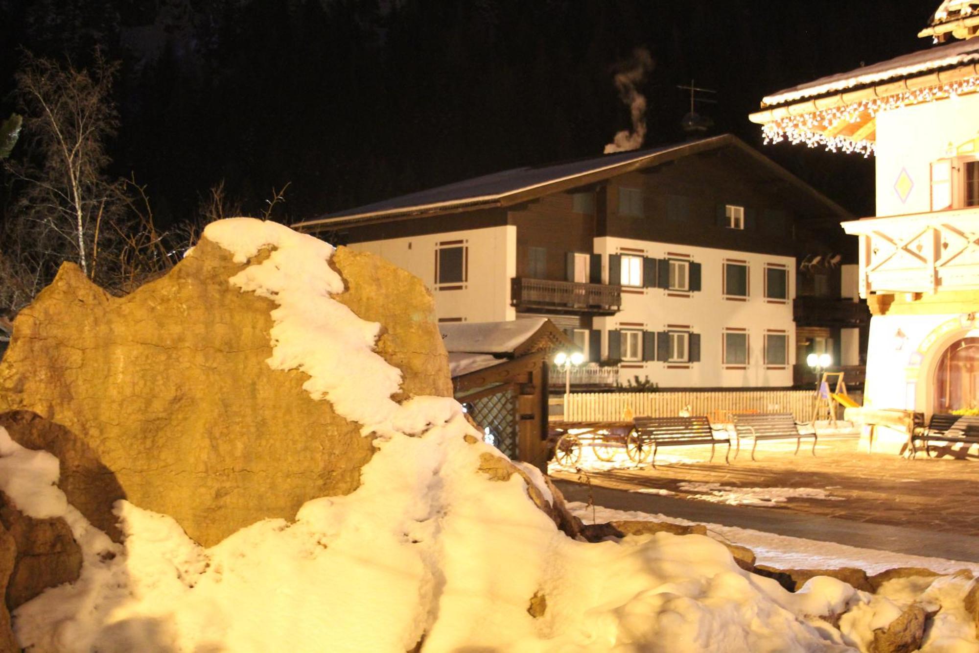 Appartamento Niki Campitello Campitello di Fassa Exterior photo
